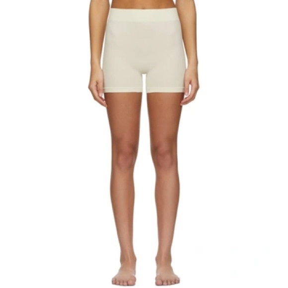 SKIMS Stretch Rib Set Bone - Picture 3 of 6